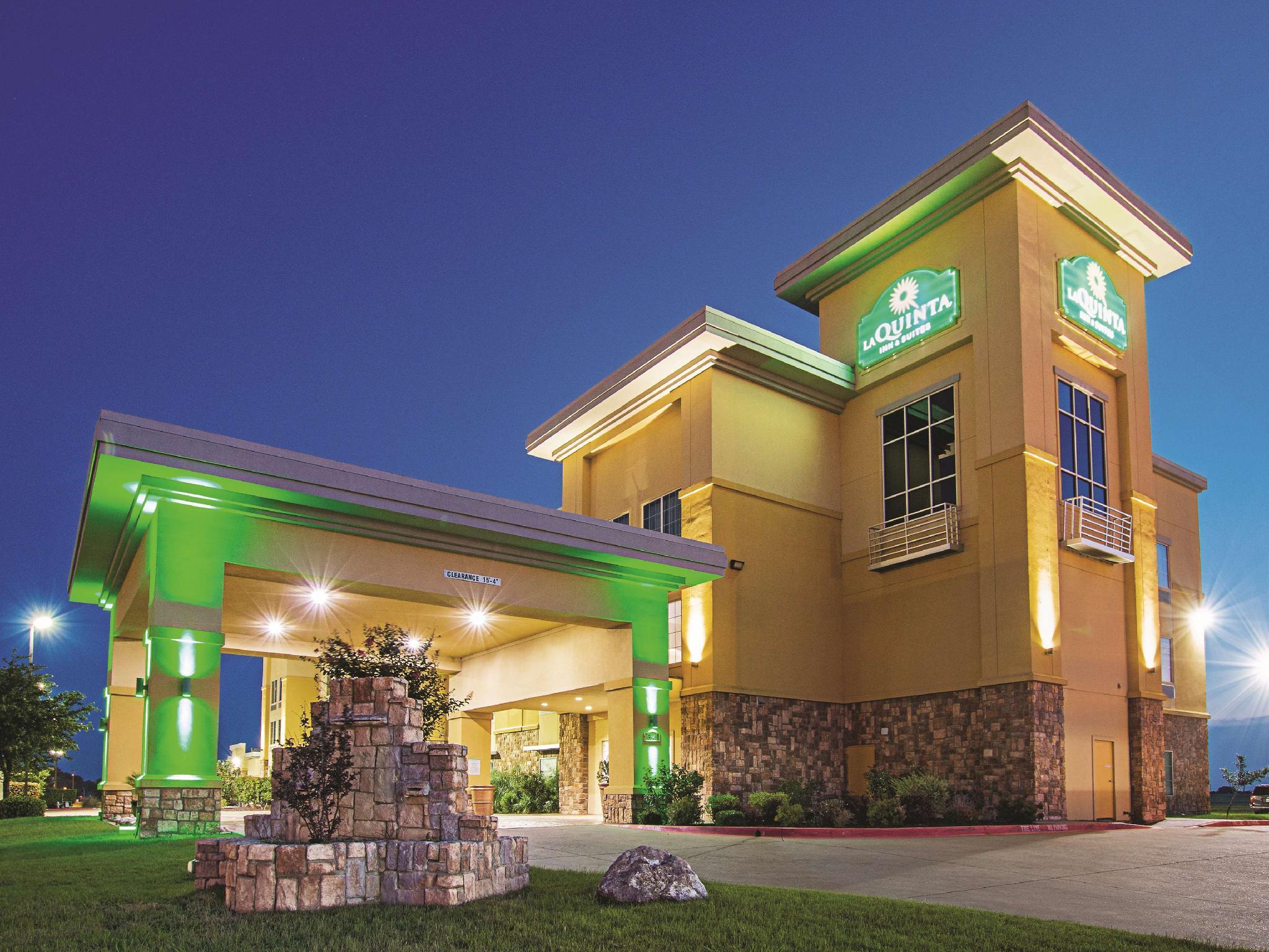 La Quinta By Wyndham Ft. Worth - Forest Hill, Tx Hotel Exterior photo